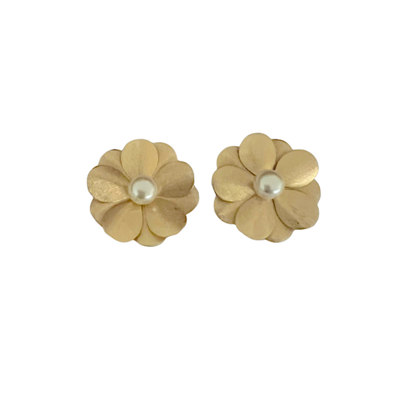 Petite Daisy Earrings