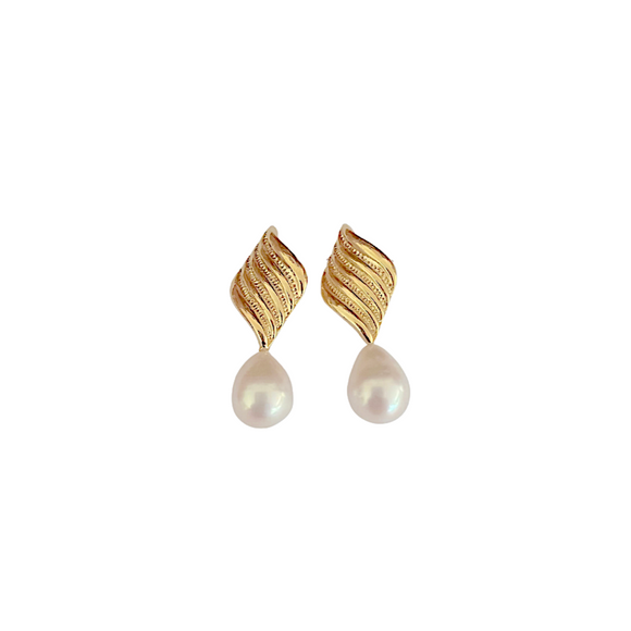 Aurelle Pearl Earrings